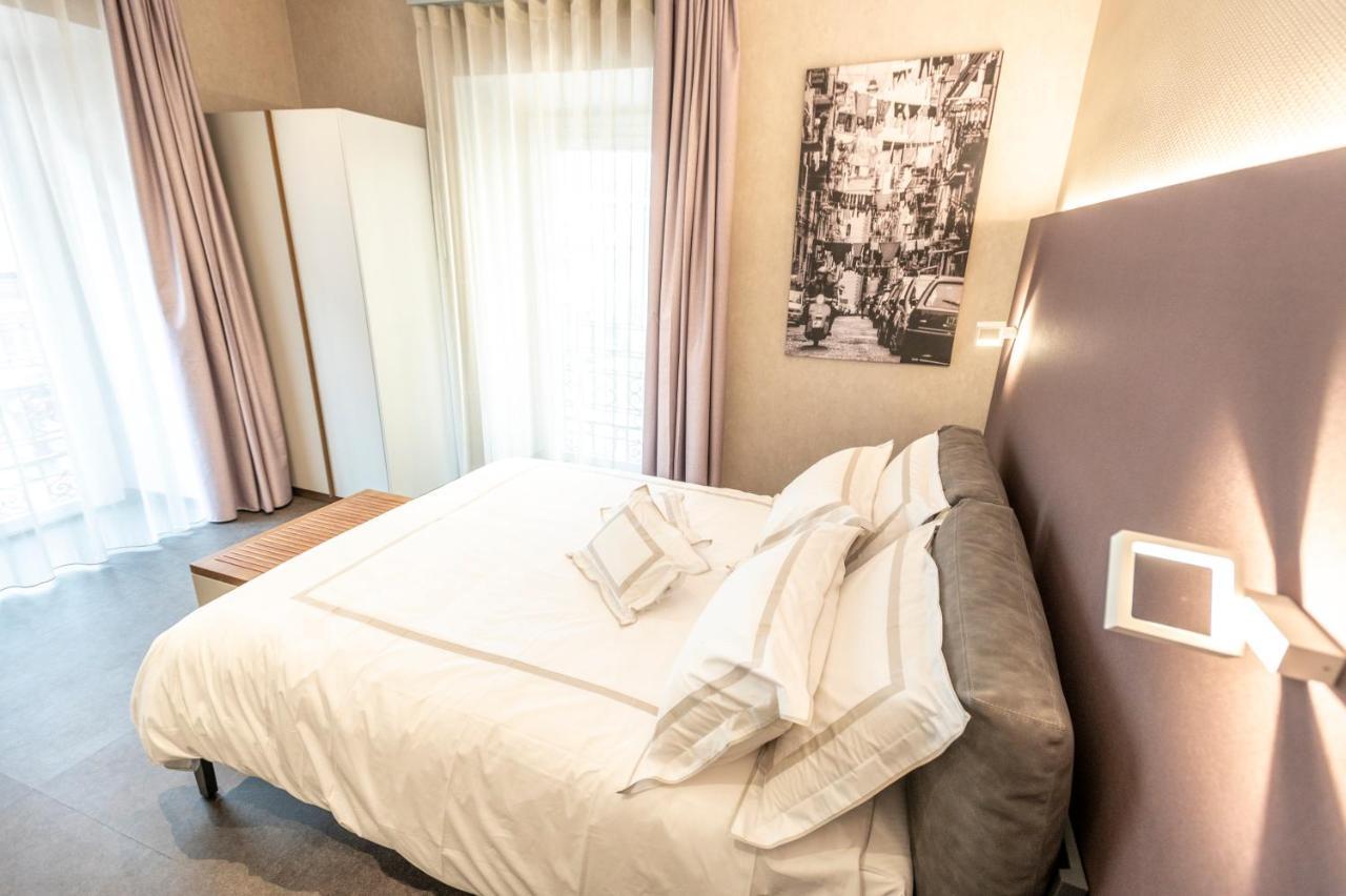 B&B Il Divino Naples Luaran gambar