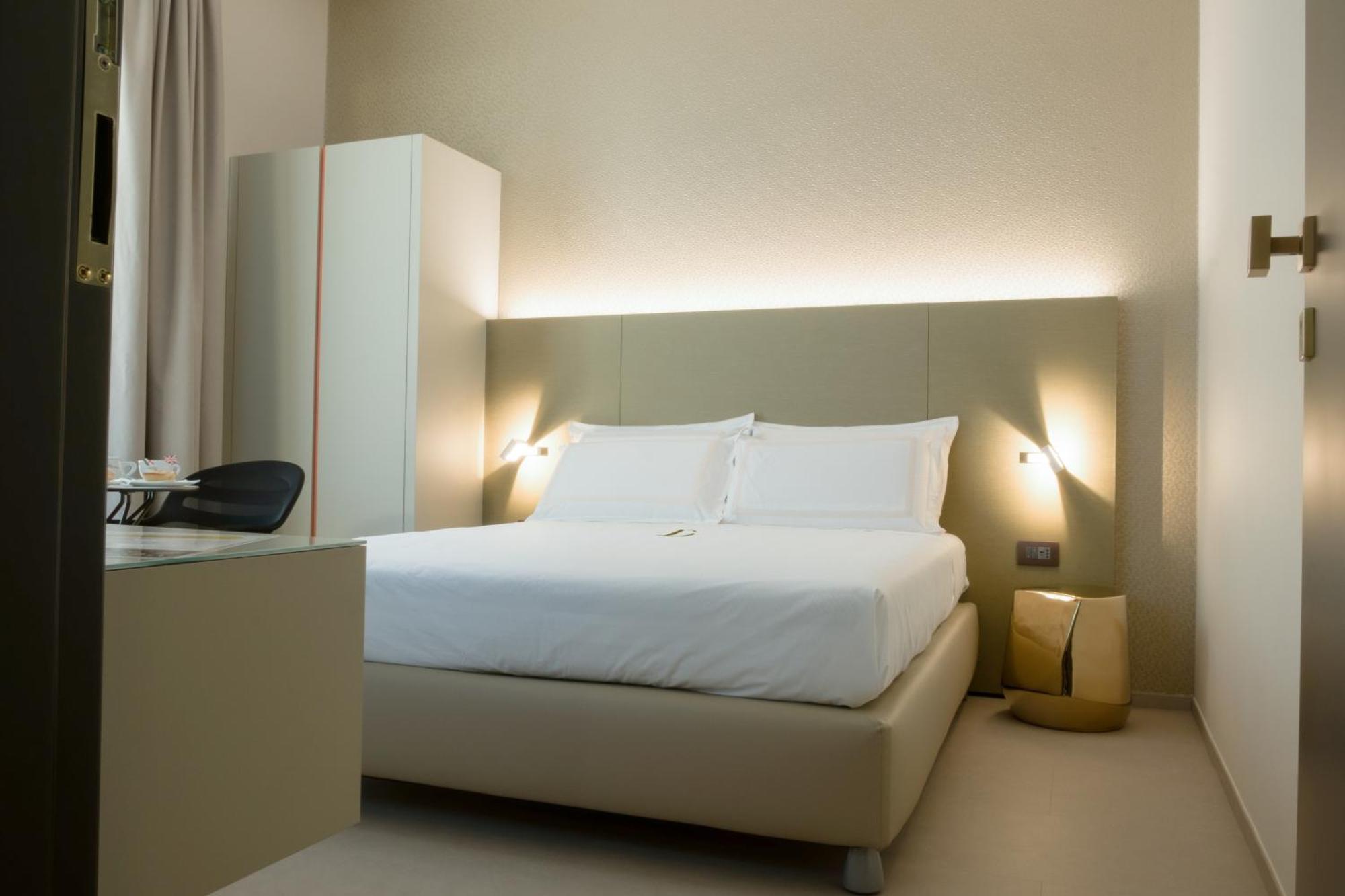 B&B Il Divino Naples Luaran gambar